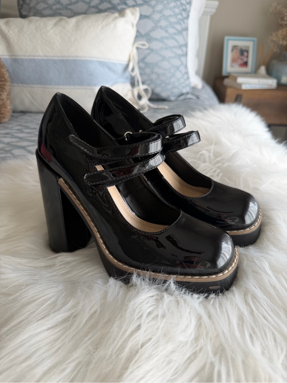 Steve Madden Black Patent Mary Jane Platform Heels